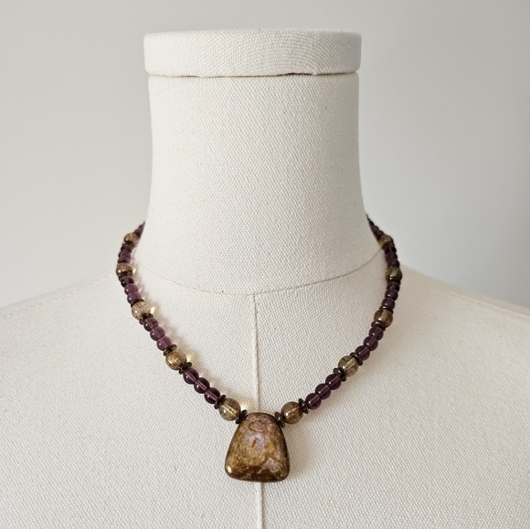 Jewelry - Elegant Purple and Gold Beaded Necklace
